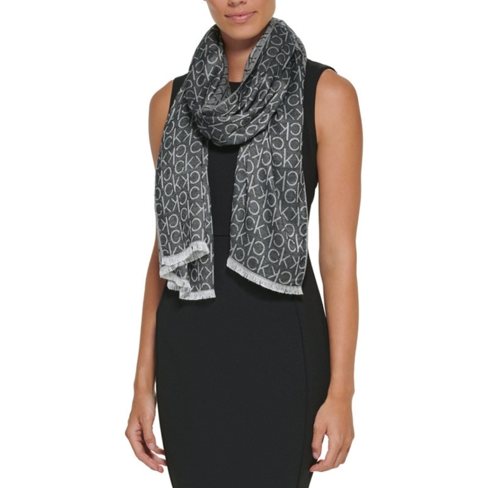 Calvin Klein Elegant Gray Patterned Scarf